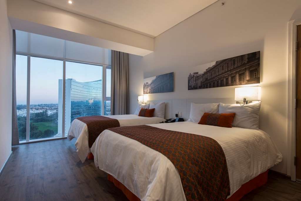 Camino Real Puebla Hotel & Suites الغرفة الصورة